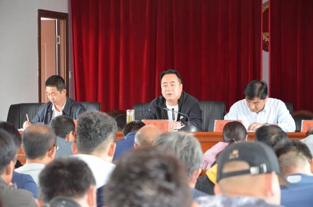 2019小学教师节表彰大会报道