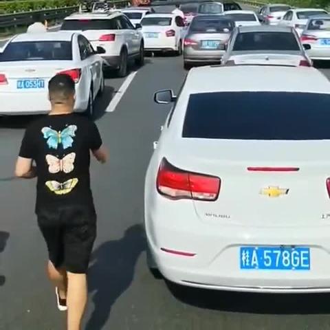 南宁市高速收费站怎么走