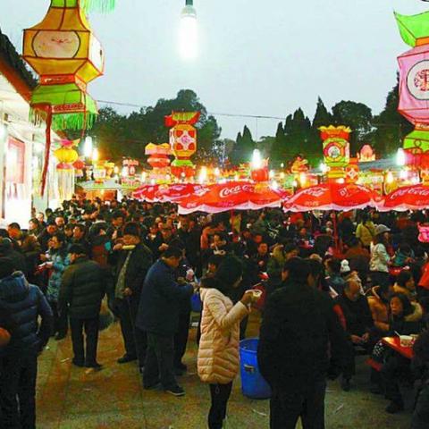 大连市百年汇有什么玩的