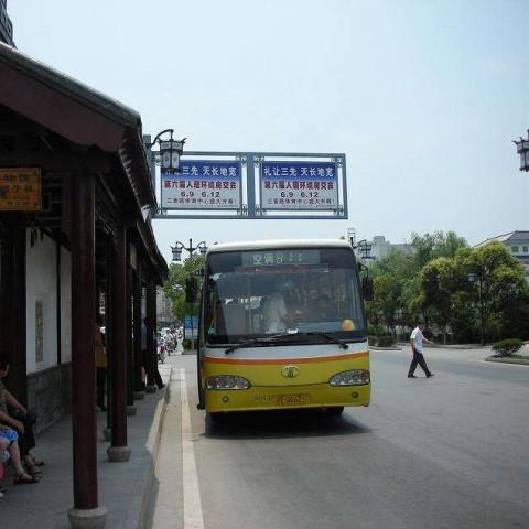 2025.12.28苏州今日汽车尾号限行是几