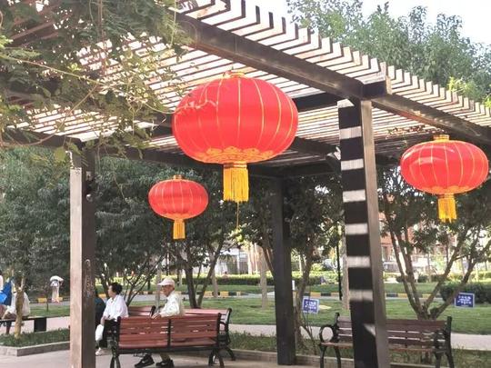 【美丽八角】五星红旗迎风飘喜迎国庆氛围浓