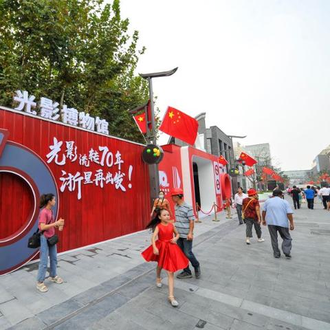 杭州那个步行街热闹？
