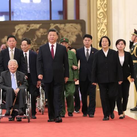 国家勋章足球运动员的长尾关键词有哪些
