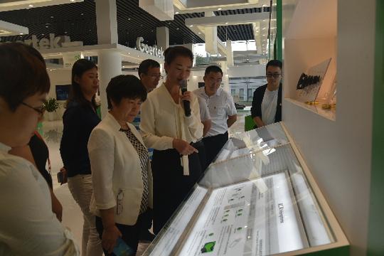 潍坊高新双语党支部开展“不忘初心、牢记使命”主题教育活动