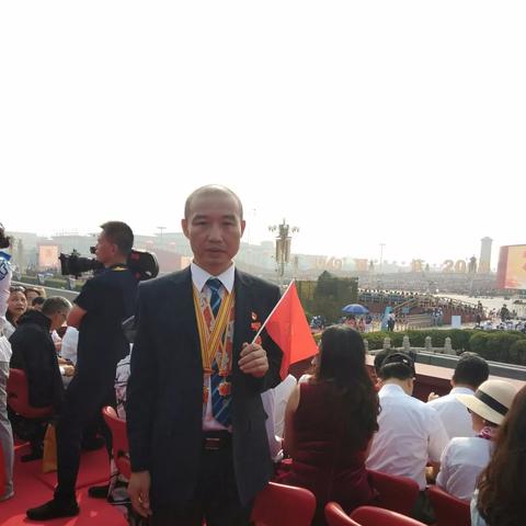 我想知道广州到娄底的火车经过哪些地方？