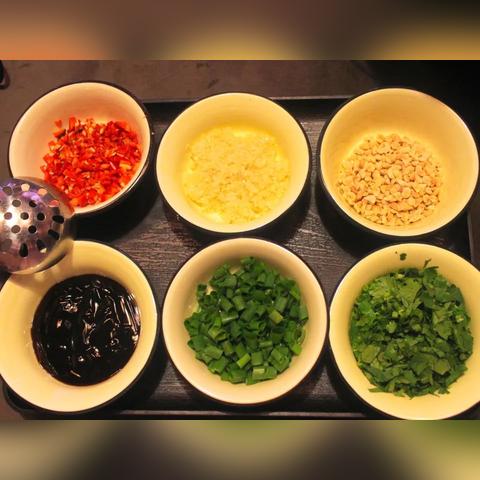 成都市井鼎鼎火锅的长尾关键词有什么