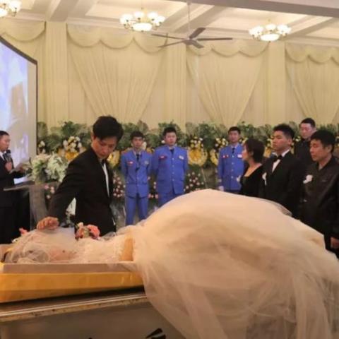 大连市领证需要什么