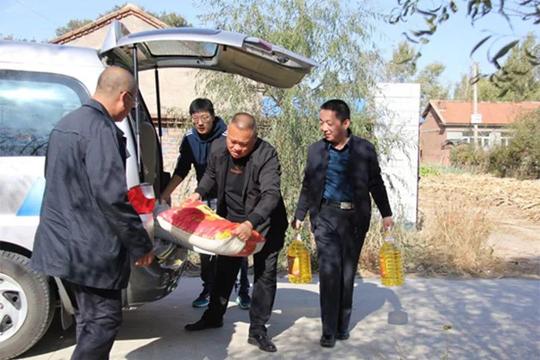 四平市司法局深入扶贫包保村开展“不忘初心、牢记使命”主题党日活动