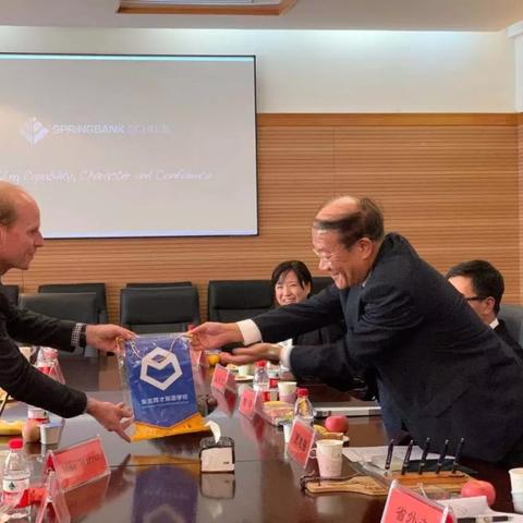 长沙市育英小学和育才小学哪一个更好？对口中学分别是什么？