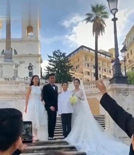 胡军儿子康康12岁身高多少 胡军儿子康康12岁身高多少