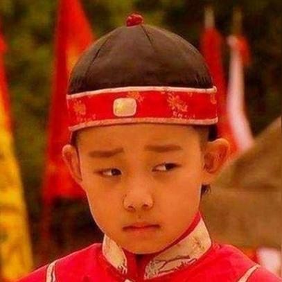 八字如何看女人父亲_女命看父亲的财富(女命八字看父亲能力)