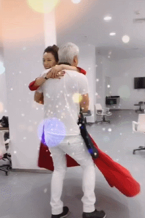 亲吻扑倒男人女人亲密表情