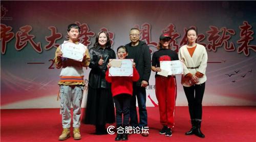 体育直播中的意外笑弹，那些让人捧腹的搞笑瞬间体育直播意外搞笑视频