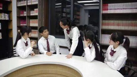 从社区快递包装循环利用到规范管理短视频软件，青少年模拟政协从身边事关注社会民生