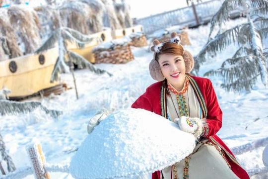 乌兰图雅倾情献唱“十四冬”用激情点燃冰雪世界