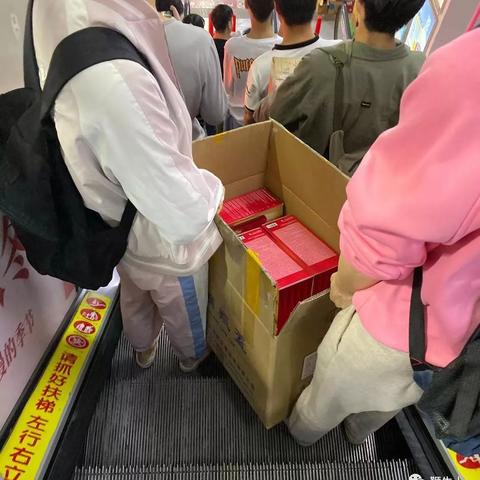 微商卖衣服货源怎么找