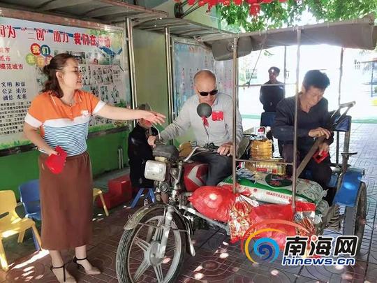 东方好人系列报道|林芳：返乡创业做乡村幼教铺路石饮水思源关爱孤寡老人