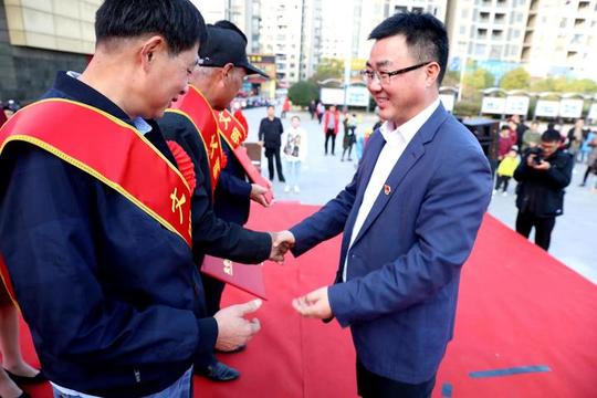 比诚信赛文明长兴夹浦吹起新时代文明实践新风