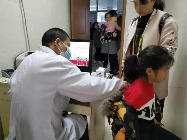 宝宝发烧越来越高怎么办
