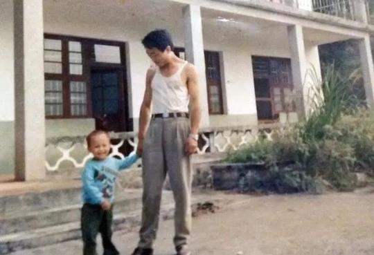 最励志5口家庭：儿子增肥带父亲健身，180天完美蜕变