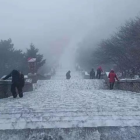 为什么济南下雪泰安没有？