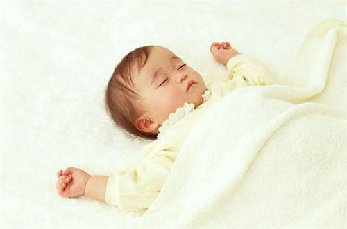 新生儿睡眠少怎么办