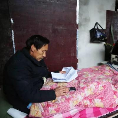 昆明足球运动员讨薪的长尾关键词有哪些