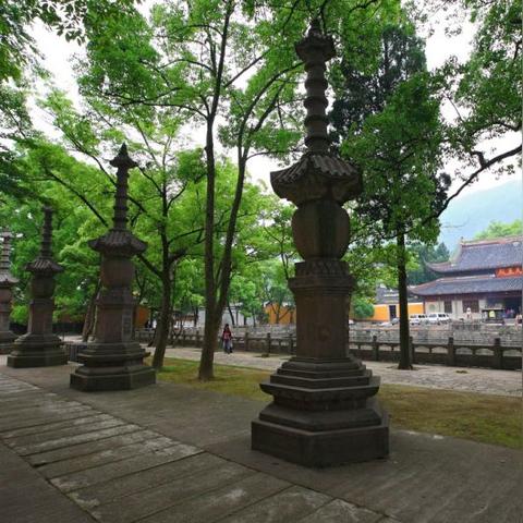 宁波市哪个寺庙有舍利子