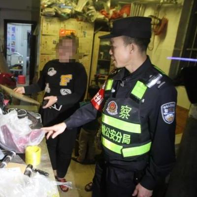 南宁东站接人后去安吉友爱路口开车怎么走？