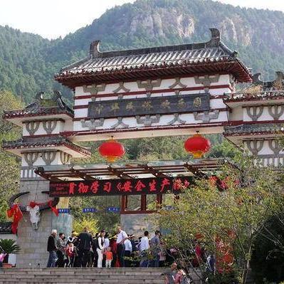 济南市温泉小镇什么区