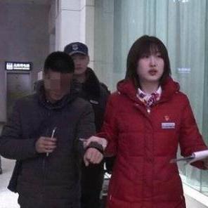 济南市市中区离着哪个火车站近