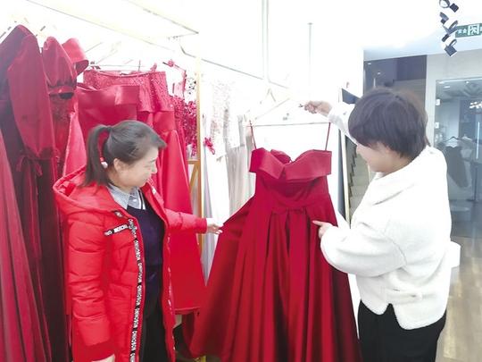 岁末年初，婚庆市场热起来