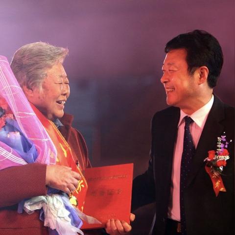 哈尔滨高中教科书都用的什么版本？