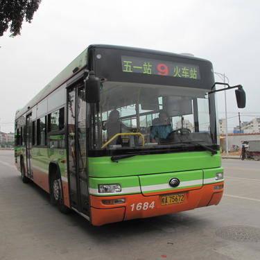 怎么开南宁市公交车站呢
