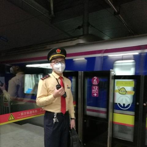 4月30号广州交警大队上班时间？