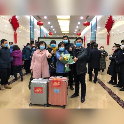 济南火车站坐几路到第四人民医院啊？