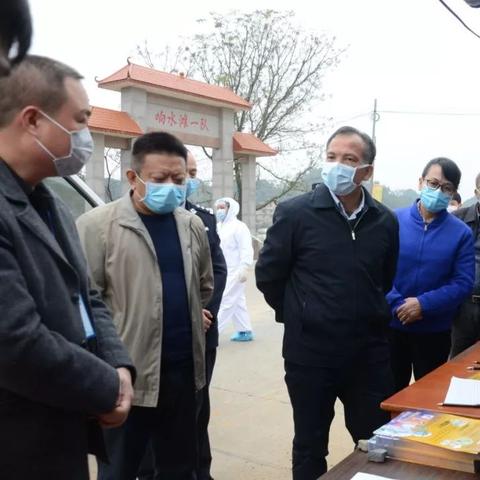 广西灵山怎么回南宁市