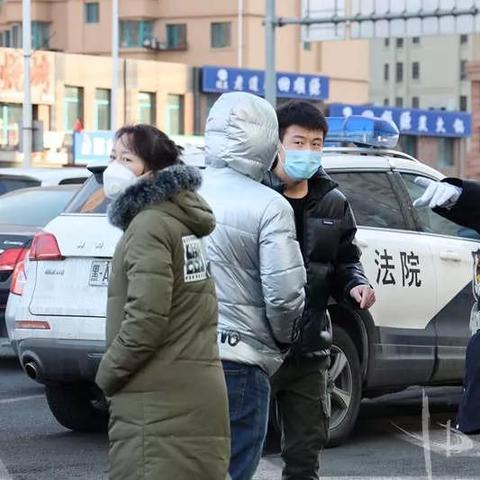 哈尔滨市飞机场在哪个区