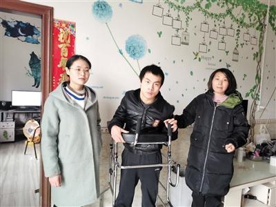 这个不一样的小伙要拼搏走出创业路
