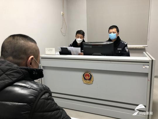济南一菜馆老板发现“免费”进货渠道专偷超市配送肉菜