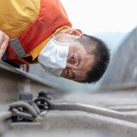钢轨南宁厂家批发的相关长尾关键词有哪些