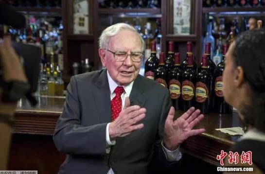 英国富时100指数突破10000点大关 此前创下2009年以来最佳年度表现