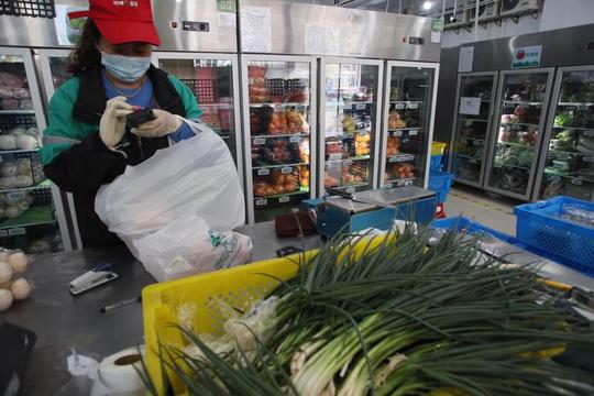 撑老板|烟火气重回街头巷尾，叮咚买菜该如何留住顾客的胃？