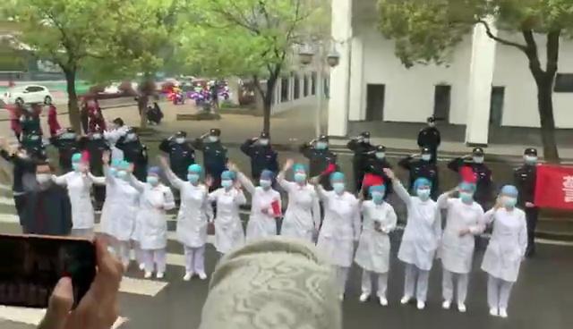 浙江三地报告新增确诊57例
 （浙江三地报告新增确诊57例是哪里的）