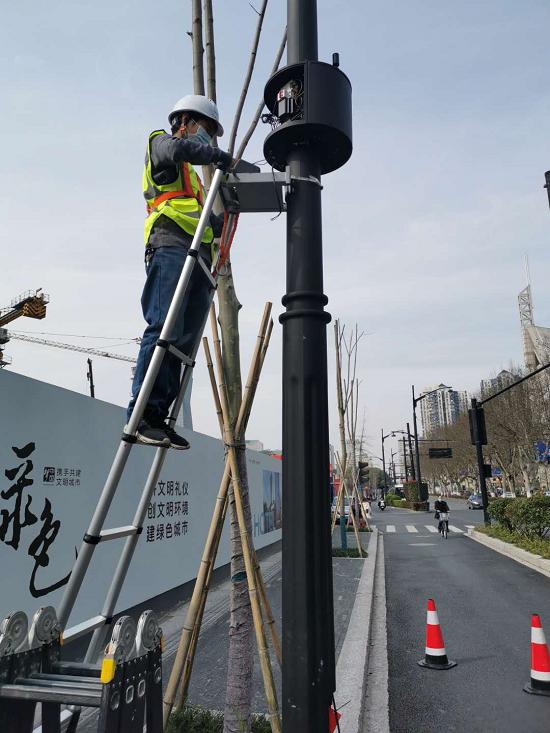 路灯灯杆路灯杆两种颜色怎么喷塑