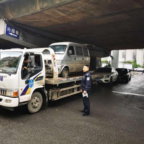 长沙市车辆年检哪个人少