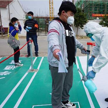 南宁市英华和育才哪个好