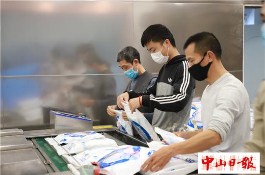 阿里巴巴公益基金会下单近百万件！沙溪服装企业转产防护服
