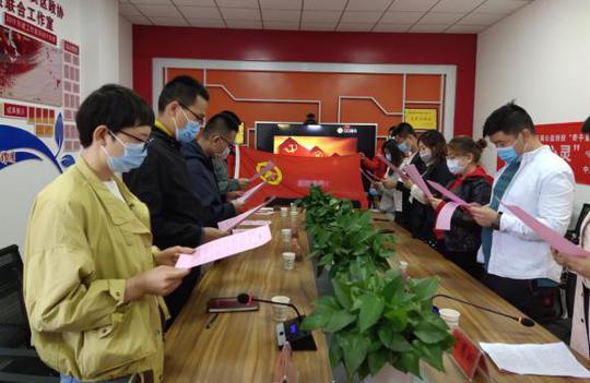 沙坡头区团委开展“创业青年树先锋老少同聚话青春”交流会