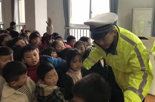 青警新锐⑳｜天台胡庆斌：道路上的生命守护者